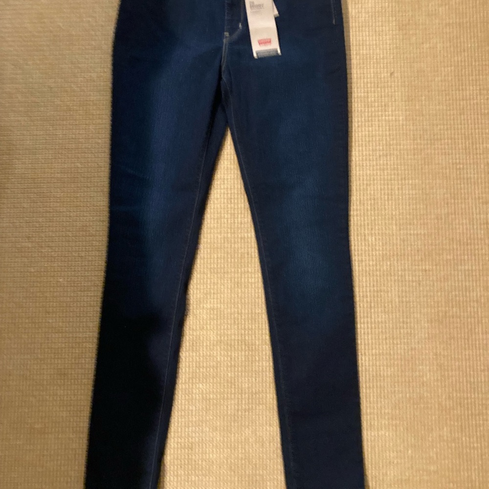 Levi's Women's Deep Blue Skinny Jeans